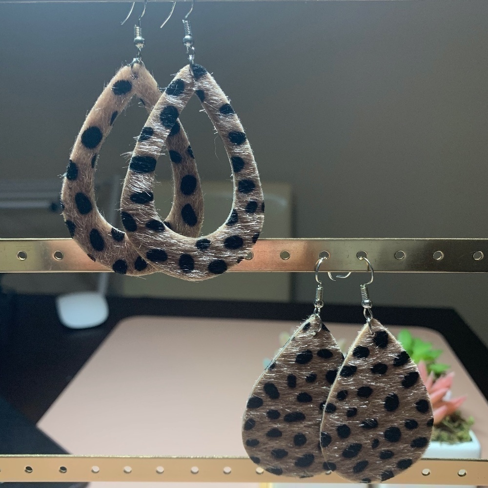 𝅺SALE💚 any 3 for $18 💚  Dark Leopard Cheetah Teardrop Earrings Drop